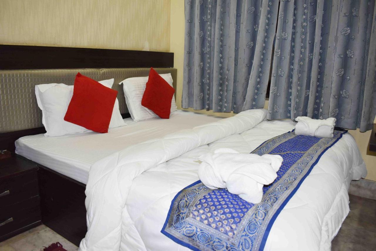 Hotel Mrk Waranasi Zewnętrze zdjęcie