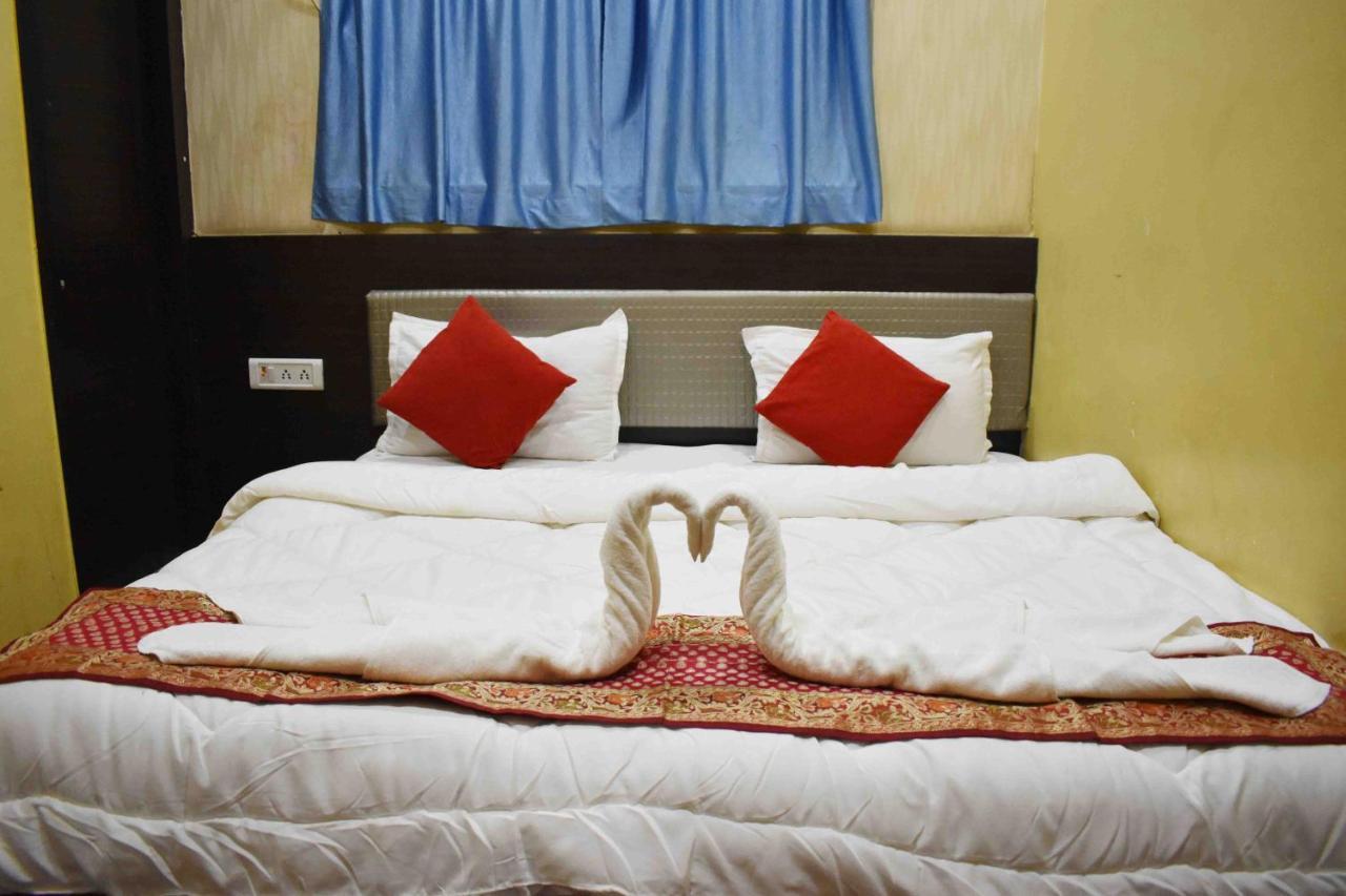 Hotel Mrk Waranasi Zewnętrze zdjęcie