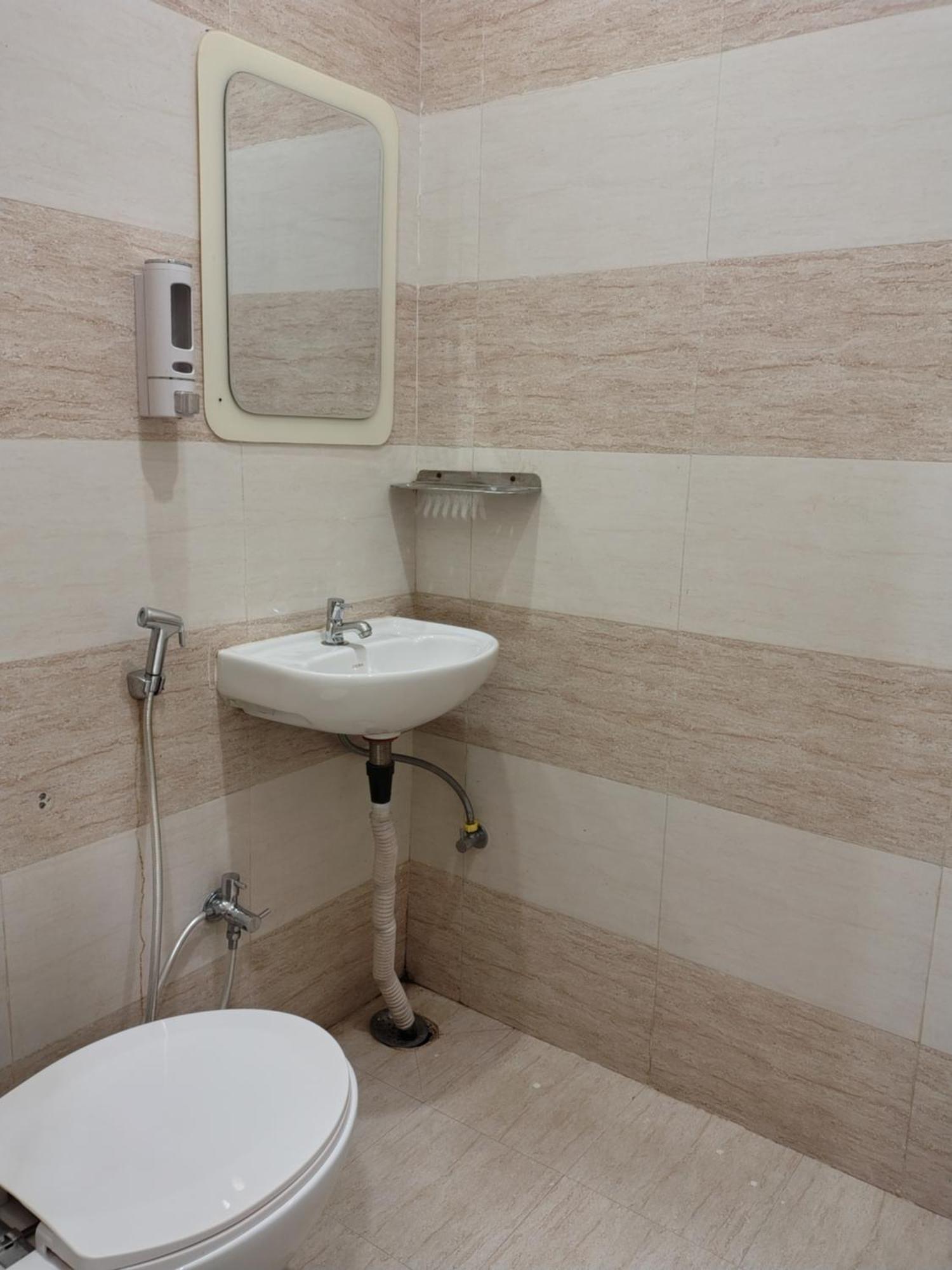 Hotel Mrk Waranasi Zewnętrze zdjęcie