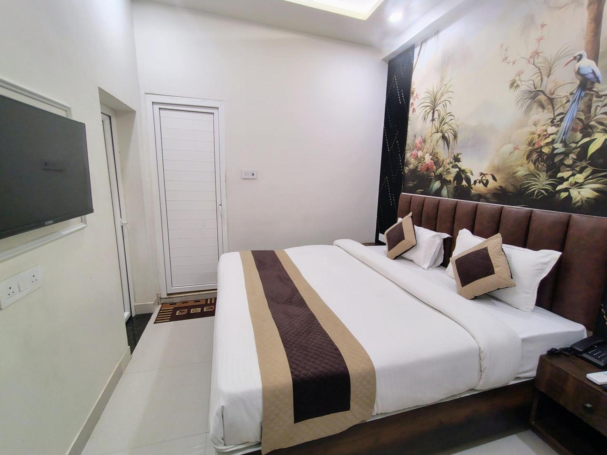 Hotel Mrk Waranasi Zewnętrze zdjęcie