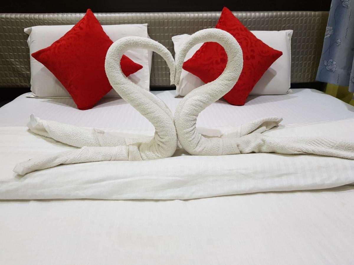 Hotel Mrk Waranasi Zewnętrze zdjęcie